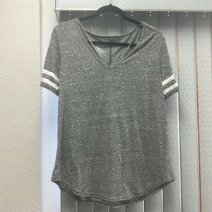 Maurice’s tshirt large.